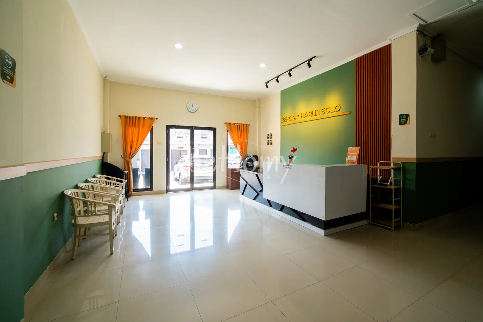 foto properti Behomy Harlin Solo