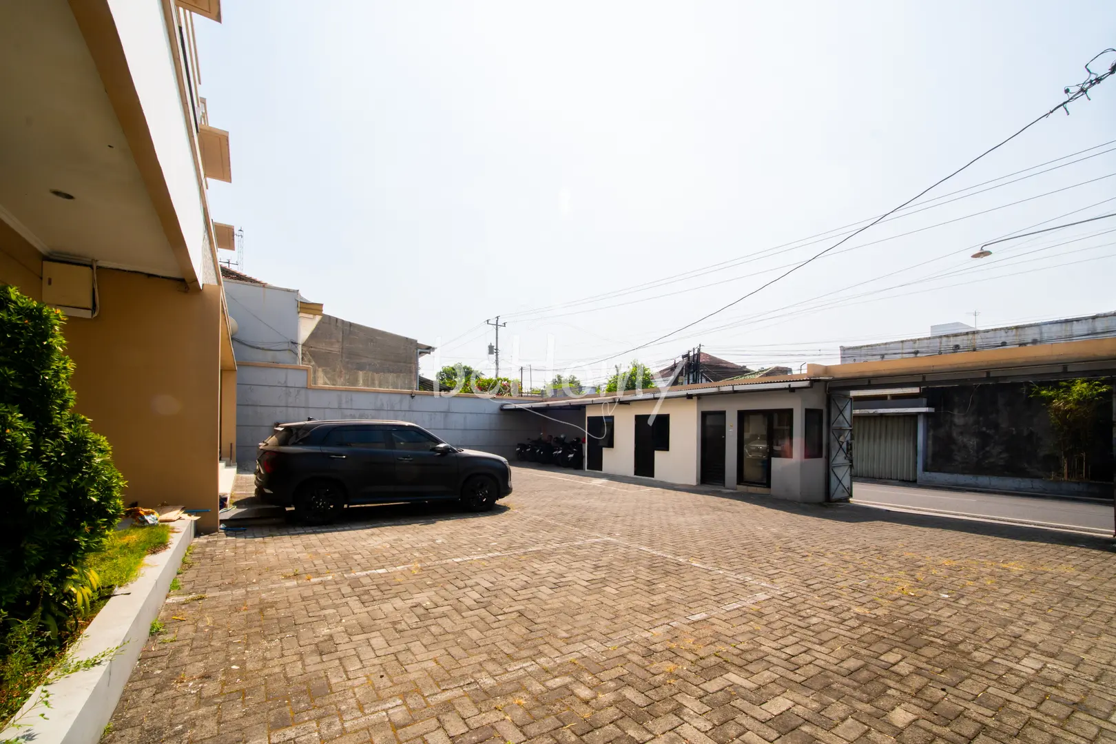 foto properti Behomy Harlin Solo
