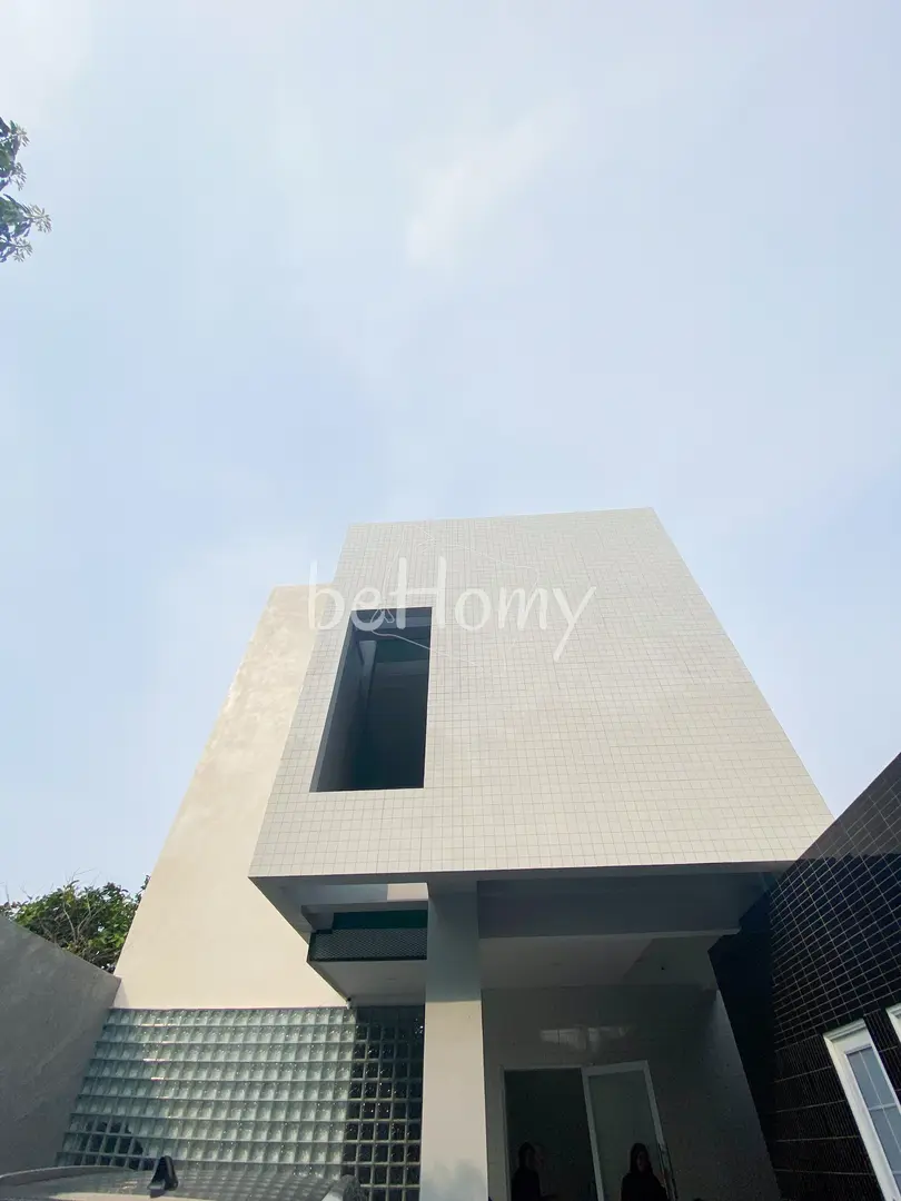 Gallery image 1