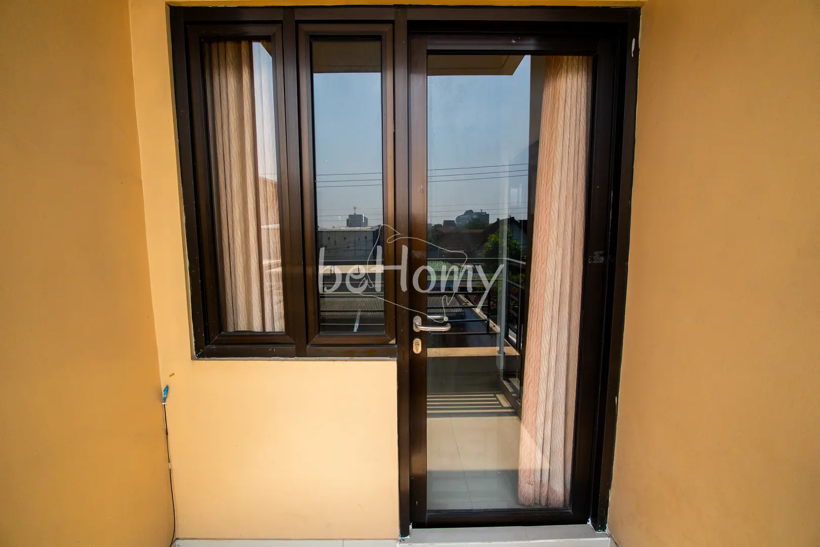 foto kamar Tipe Balcony properti Behomy Harlin Solo